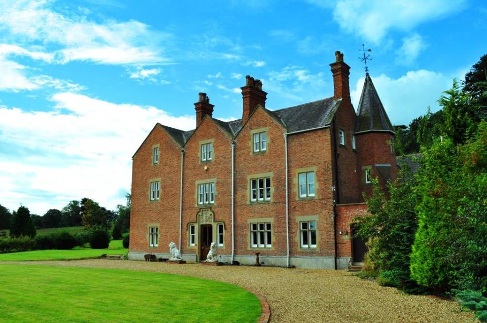 [079] Incredible Manor House With Party Hot Tub in Denbigh, North Wales