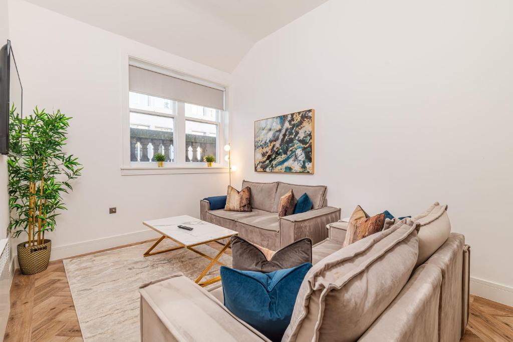 View of [2102] Super Luxury Penthouse Apartments | Mojito Events